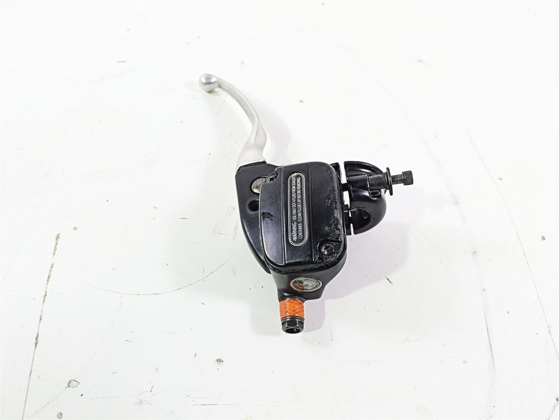 2008 Harley Touring FLHTP Electra Glide Front Brake Master Cylinder 44551-08F {{ shop.shopifyCountryName }} - Mototech271