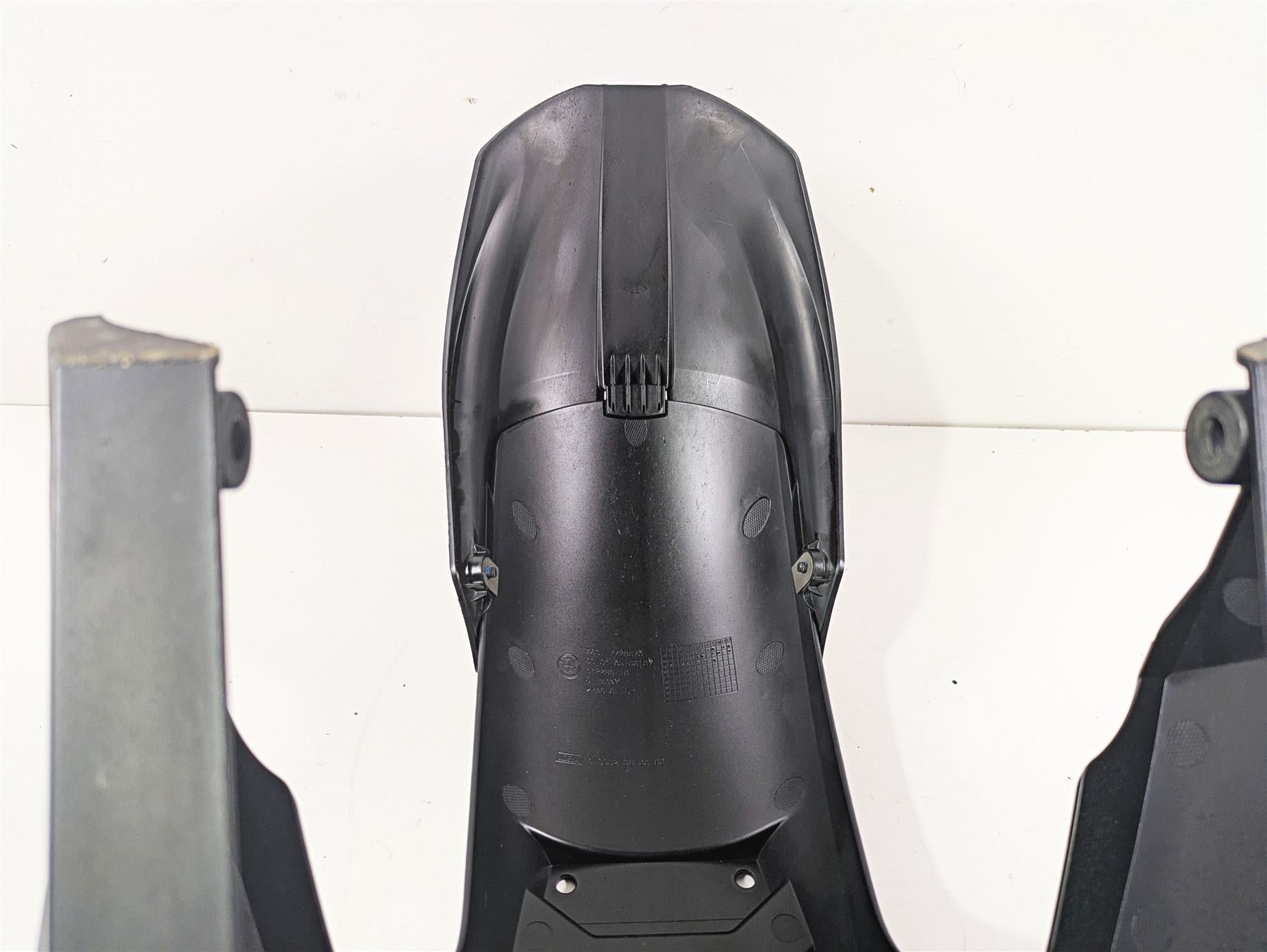 2016 BMW R1200RT K52 Front Fender & Cover 46617728670 {{ shop.shopifyCountryName }} - Mototech271