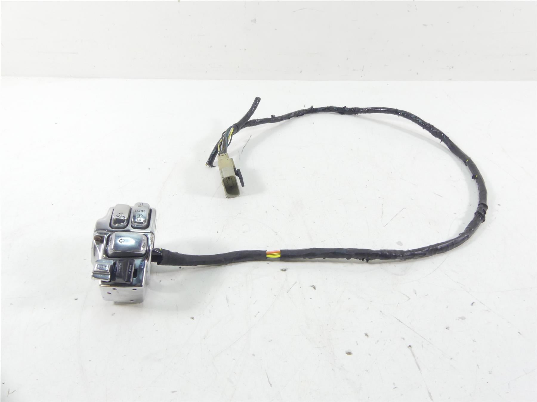 2013 Harley Touring FLHX Street Glide Left Chrome Control Switch -Read 71682-06A | Mototech271