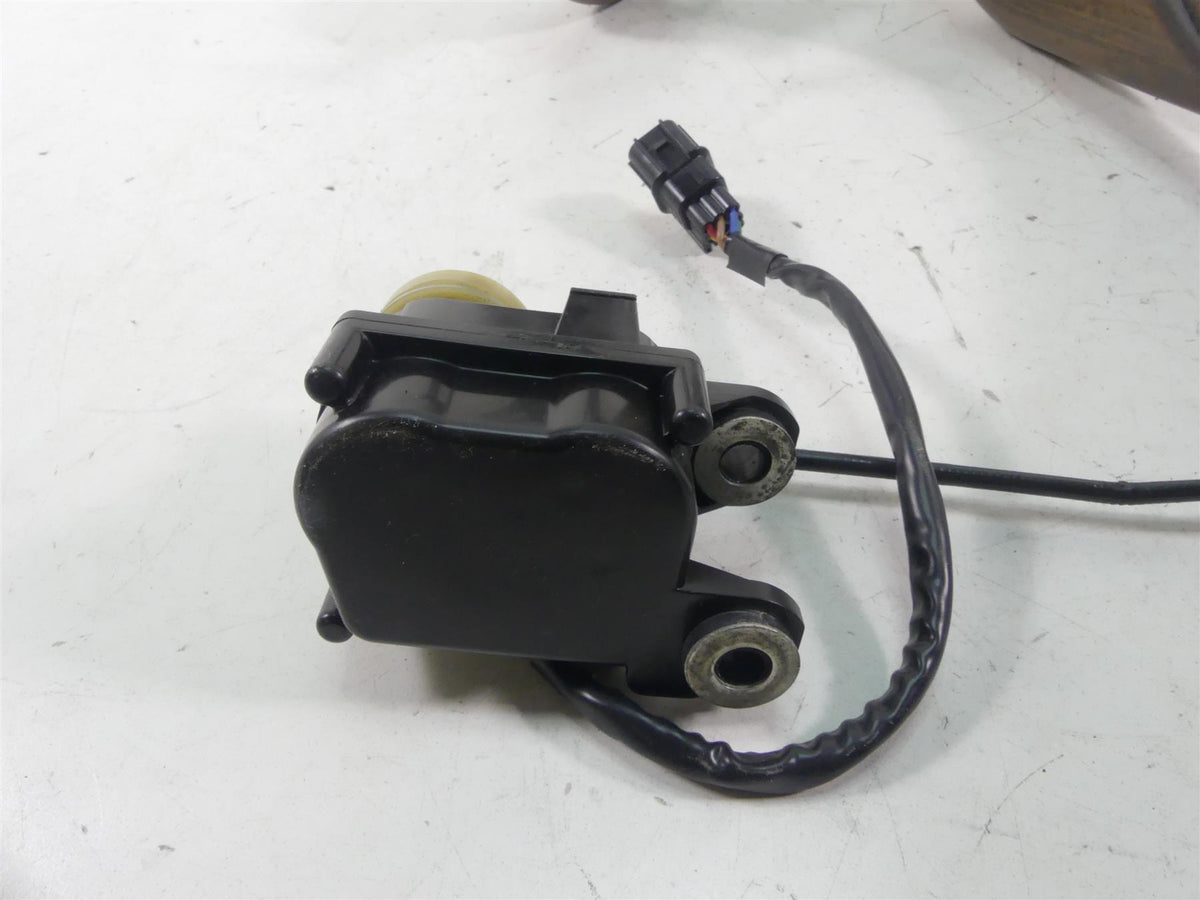 2015 Ducati Monster 1200 S Oem Exhaust Header Pipe Servo Set - Read 57013382A {{ shop.shopifyCountryName }} - Mototech271