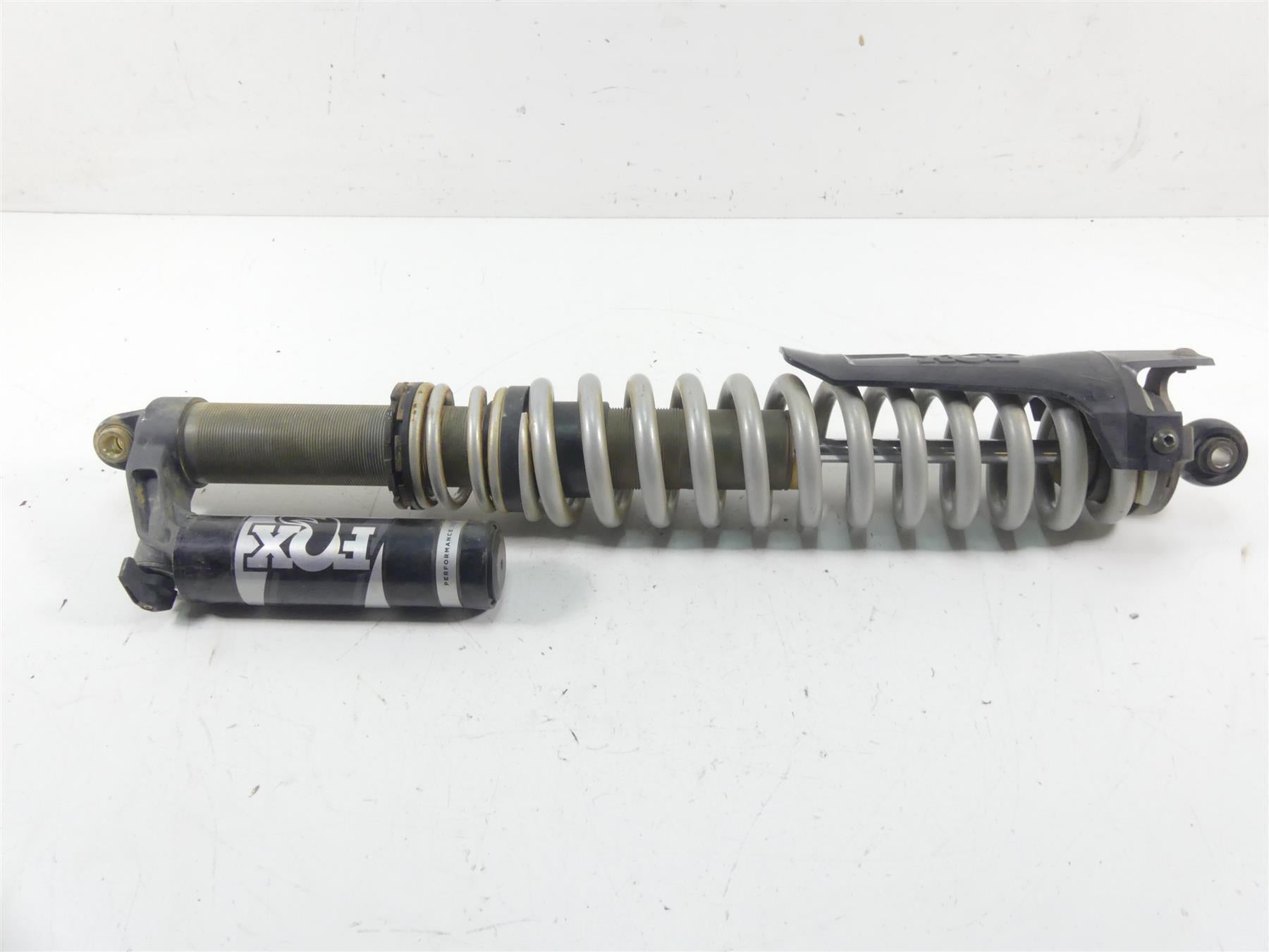 2020 Honda Talon S2X 1000X Straight Rear Right Fox Shock Damper 52400-HL6-A01ZA {{ shop.shopifyCountryName }} - Mototech271