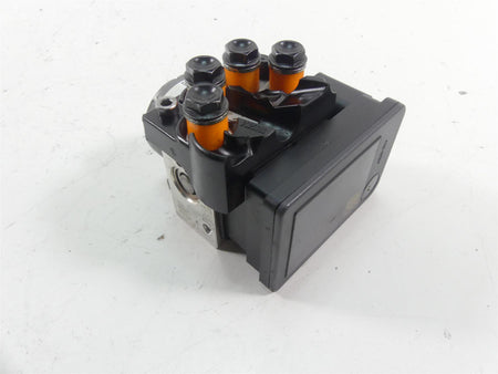 2017 Triumph Thruxton 1200 R Abs Brake Pump Module Unit T2021931 {{ shop.shopifyCountryName }} - Mototech271