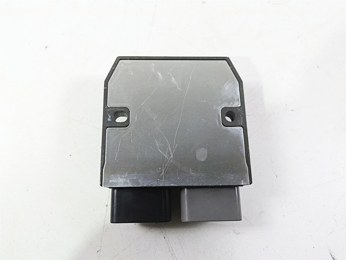2012 Yamaha XT1200 Super Tenere Rectifier Voltage Regulator 1D7-81960-00 FH012AA {{ shop.shopifyCountryName }} - Mototech271
