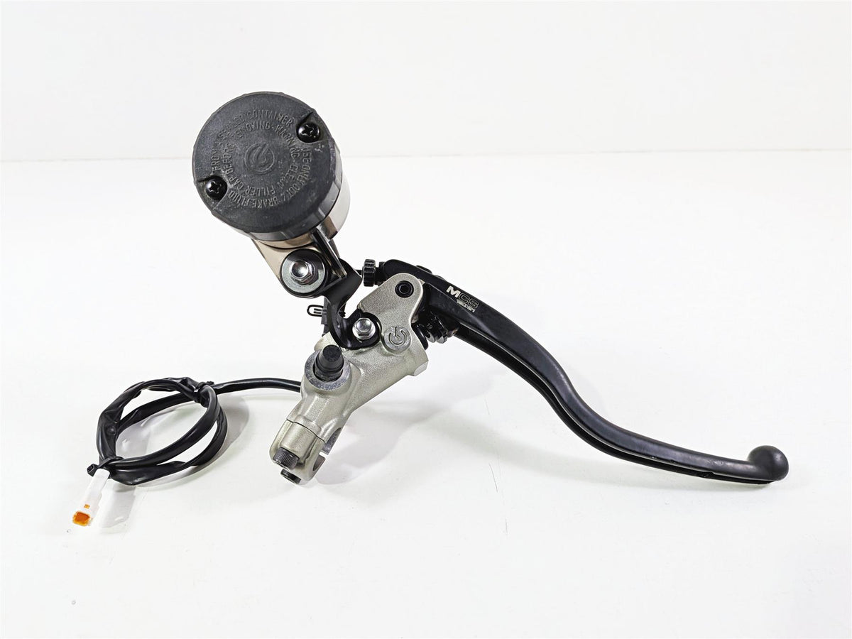2019 Triumph Speed Triple RS 1050 Brembo Front Radial Brake Pump & Lever T2024898 {{ shop.shopifyCountryName }} - Mototech271