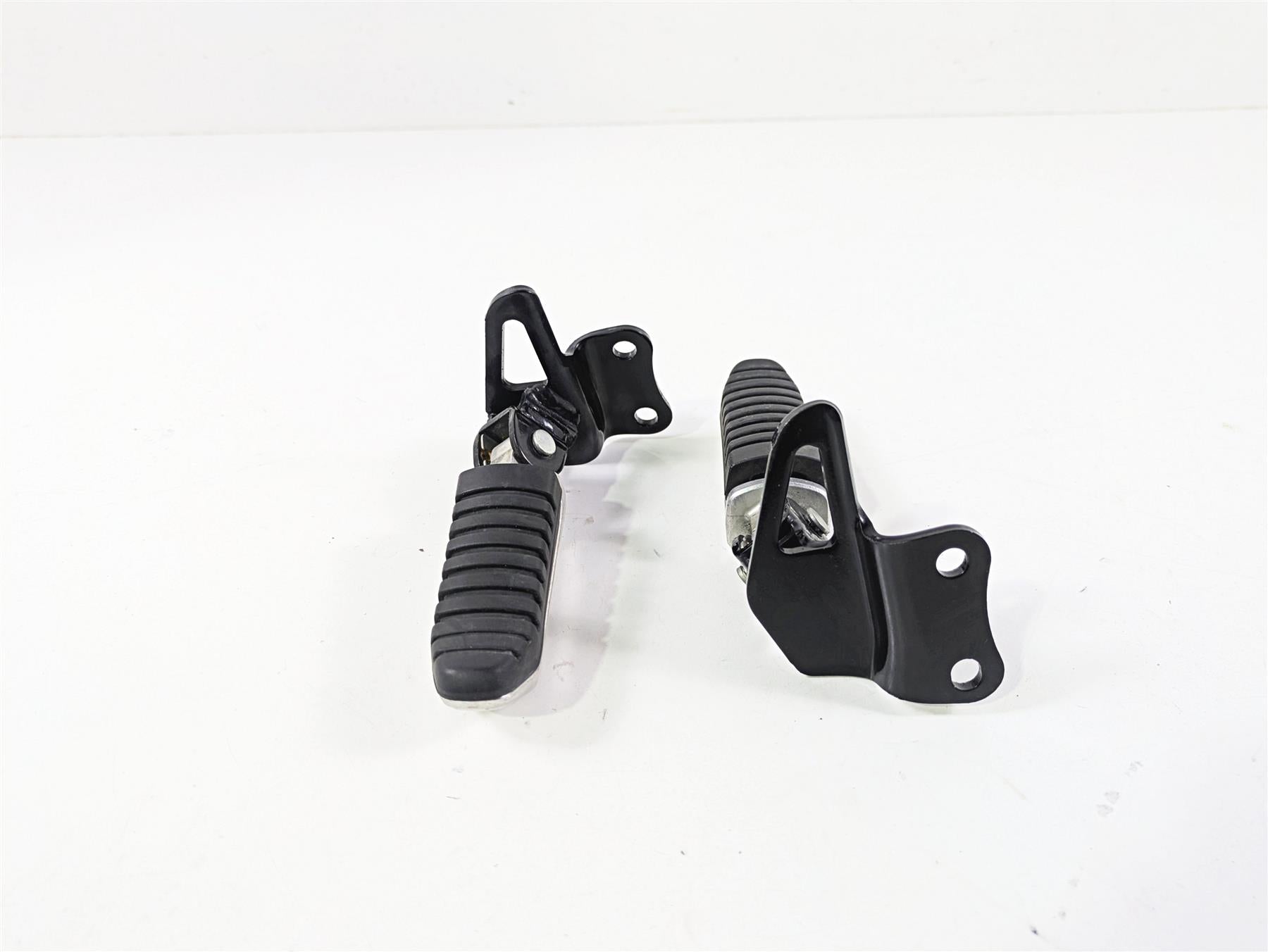 2019 Suzuki M109R VZR1800 Boulevard Rear Passenger Footpeg Set 43600-48G00