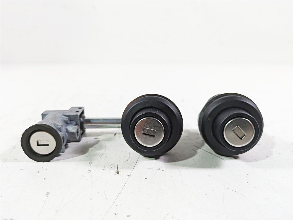 2019 Harley FLHCS Softail Heritage Keys Fork & Saddlebag Lock Set 45600056 {{ shop.shopifyCountryName }} - Mototech271