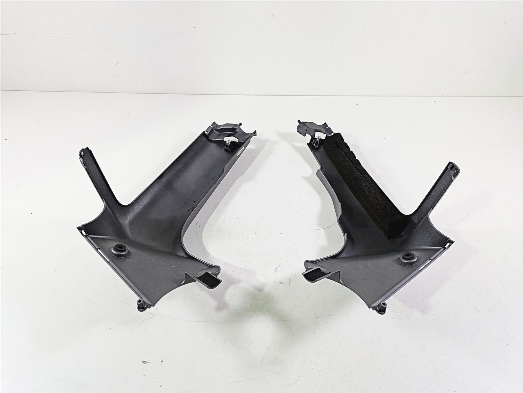 2016 Suzuki M109R VZR1800 Boulevard Radiator Fairing Cover Set 47551-48G0 {{ shop.shopifyCountryName }} - Mototech271