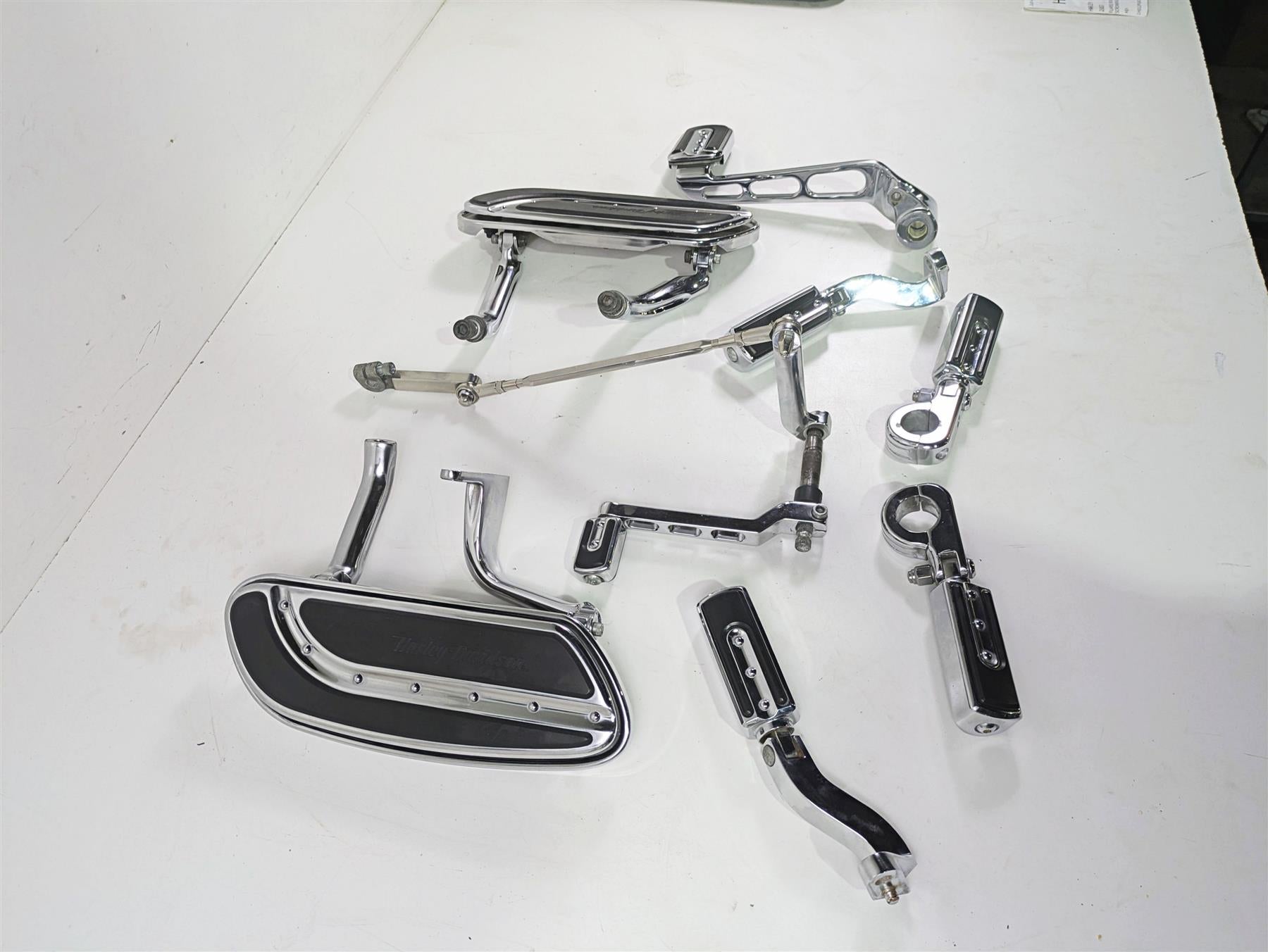 2007 Harley Touring FLHRSE CVO Road King Floor Boards Rear Peg Set 50812-07 {{ shop.shopifyCountryName }} - Mototech271