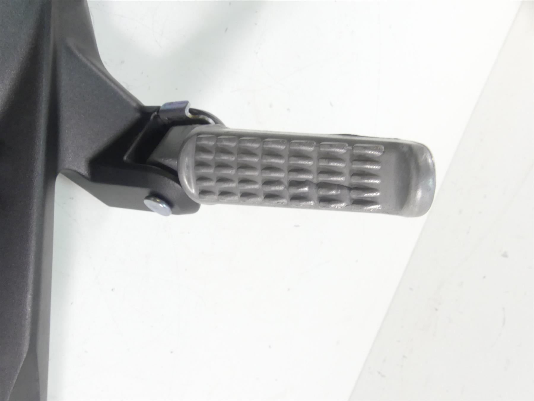 2021 Kawasaki ZX1400 ZX14R Ninja Rear Passenger Footpeg Set 35063-0783-18R {{ shop.shopifyCountryName }} - Mototech271