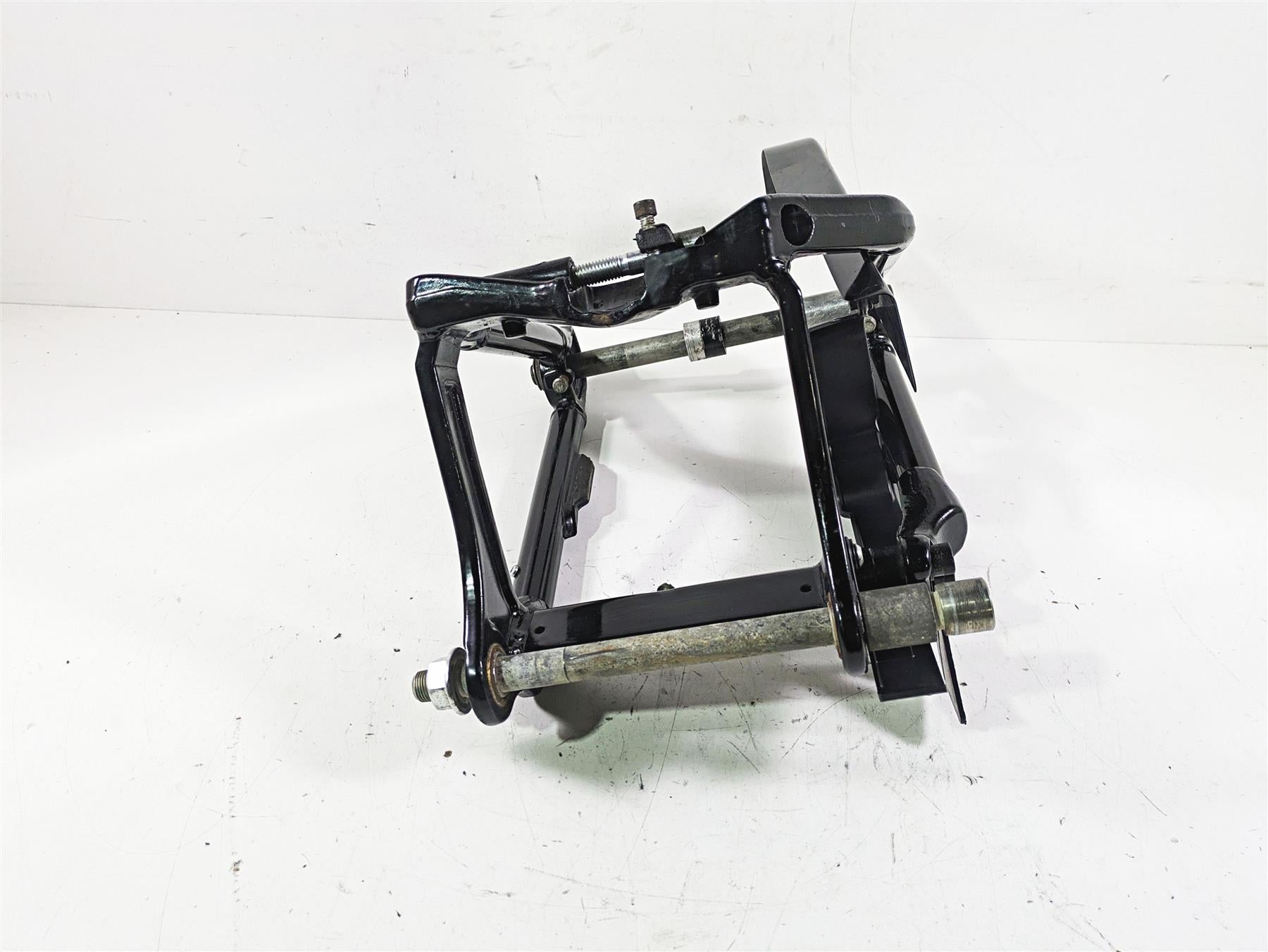 2021 Harley Softail FLSL Slim Rear Swingarm Swing Arm & Guards 47400099BHP {{ shop.shopifyCountryName }} - Mototech271