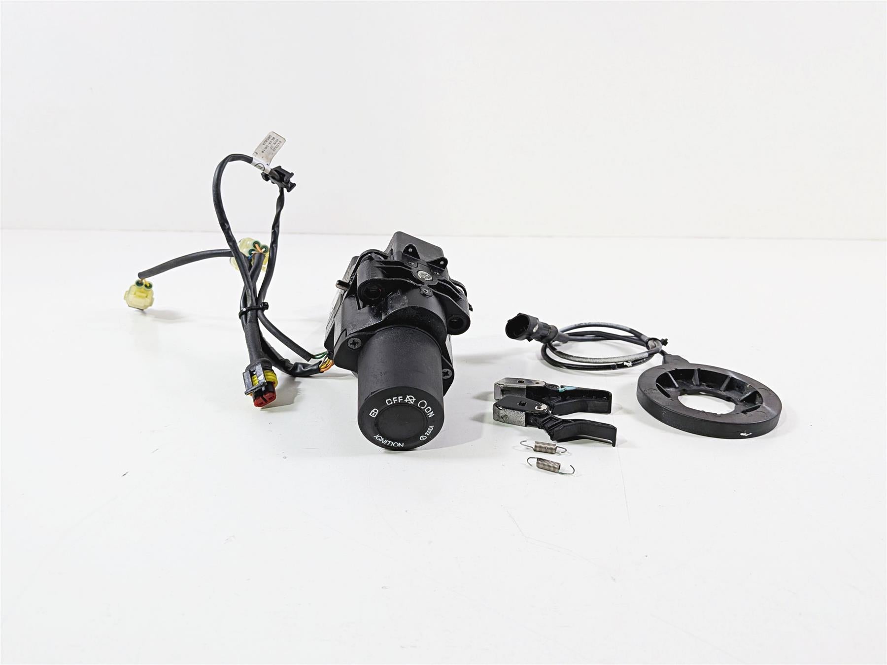 2015 Ducati Diavel Dark Handsfree Keyless Ignition Switch For Parts 28611247B-Mototech271