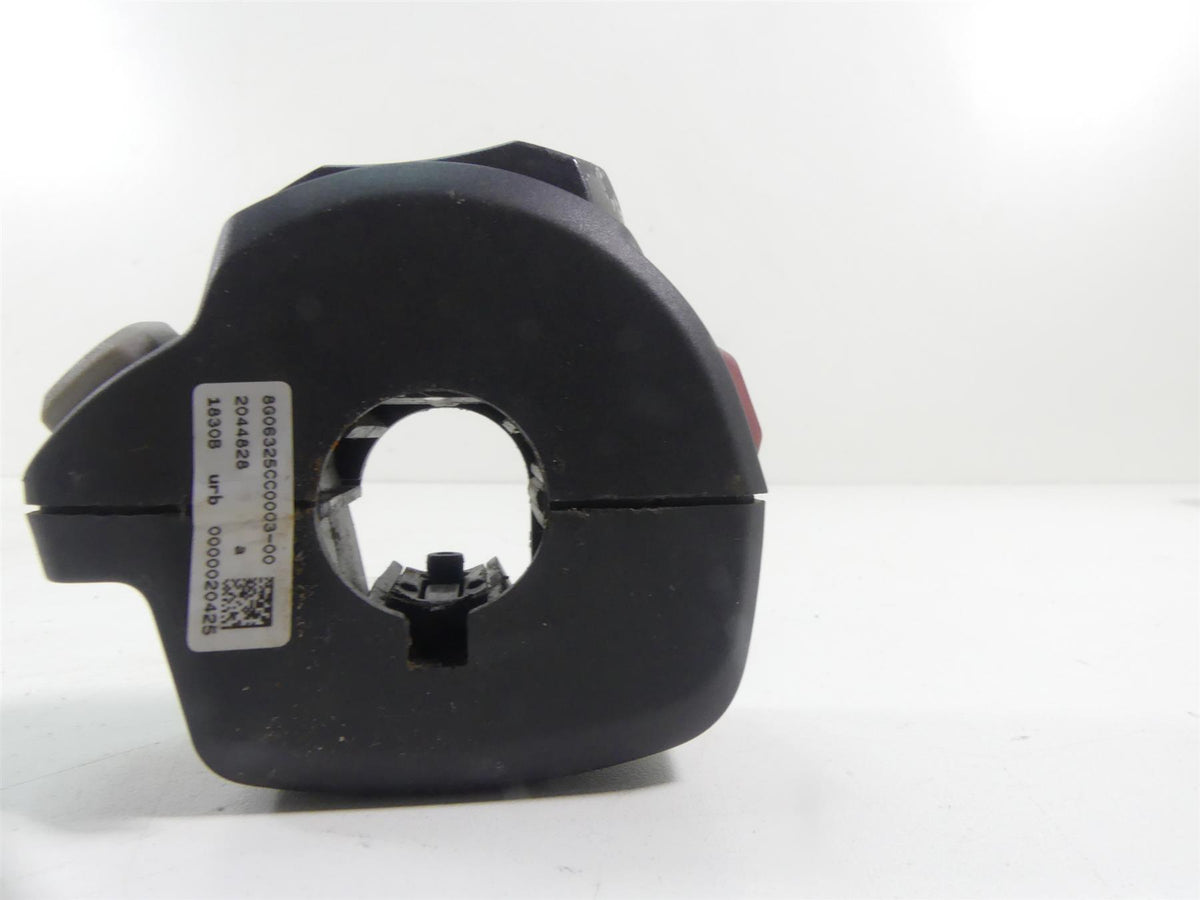 2019 Triumph Street Triple 765R Right Hand Start Kill Control Switch T2044828 {{ shop.shopifyCountryName }} - Mototech271