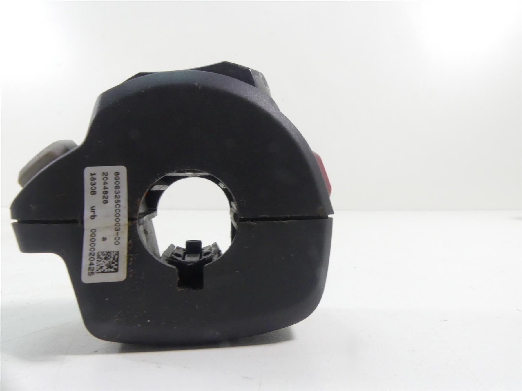 2019 Triumph Street Triple 765R Right Hand Start Kill Control Switch T2044828 {{ shop.shopifyCountryName }} - Mototech271