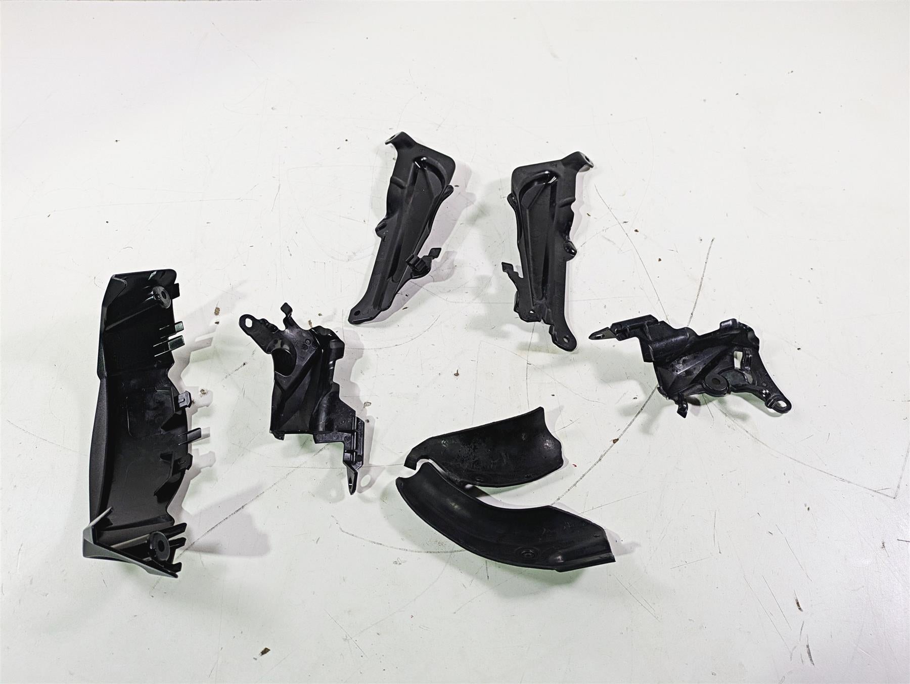 2019 Triumph Speed Triple RS 1050 Chassis Frame Infill Covers Set T2100398 {{ shop.shopifyCountryName }} - Mototech271