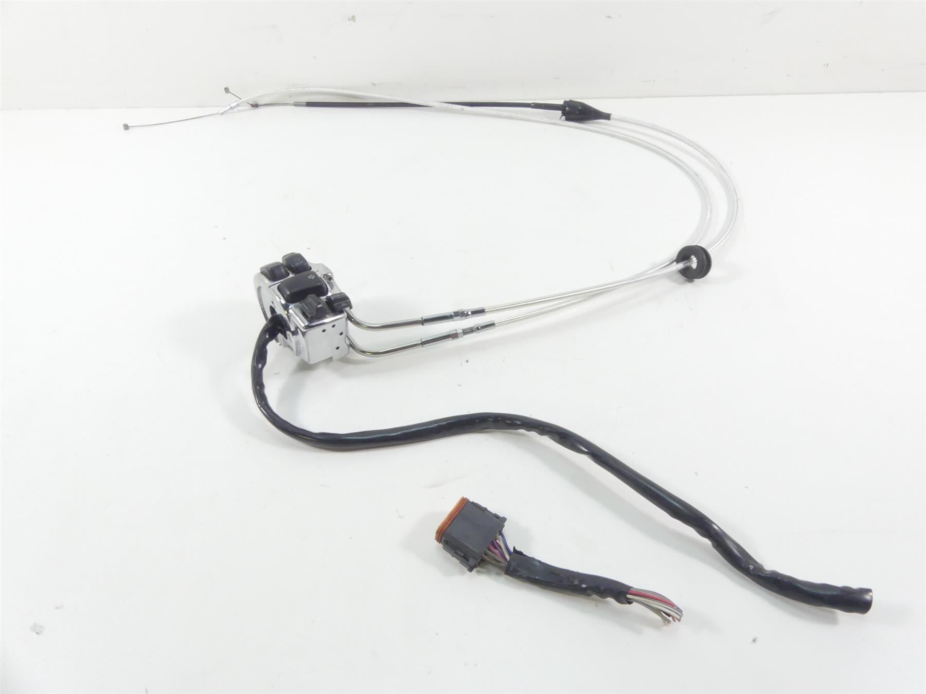 2004 Harley FLHTC SE CVO Electra Glide Right Hand Chrome Control Switch 71684-06 {{ shop.shopifyCountryName }} - Mototech271