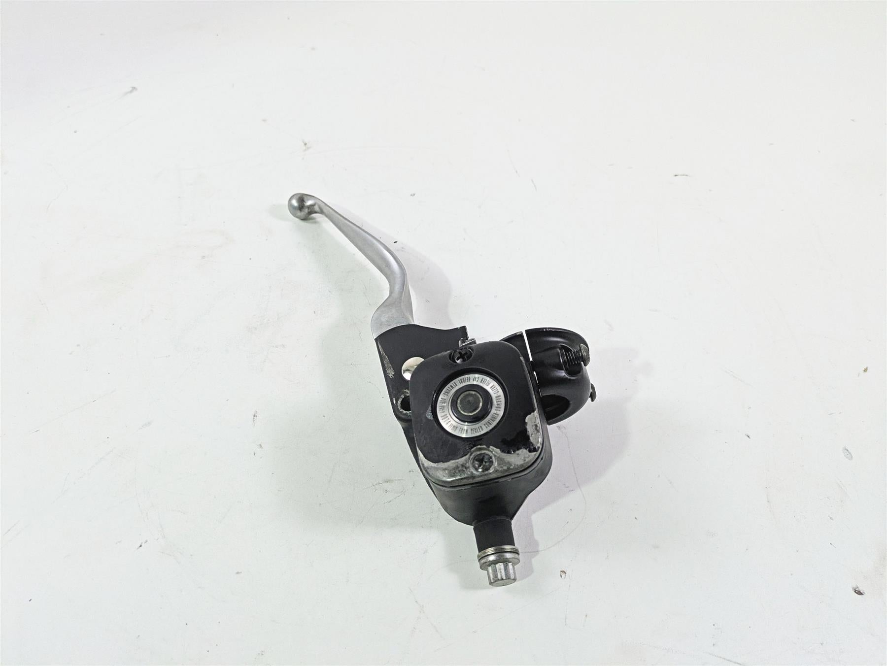 2010 Harley Dyna FXDB Street Bob Front Brake Master Cylinder 9/16" 45019-08B {{ shop.shopifyCountryName }} - Mototech271