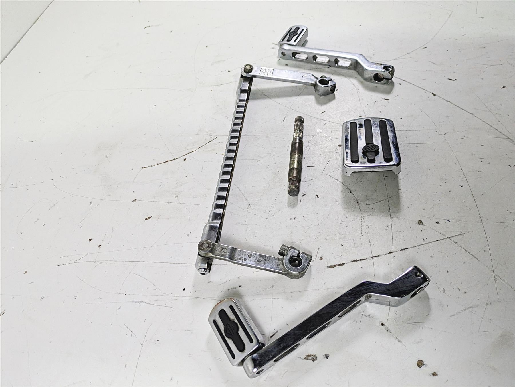2003 Harley Touring FLHTCUI E-Glide 100th Billet Shift Lever & Links 33600001 {{ shop.shopifyCountryName }} - Mototech271