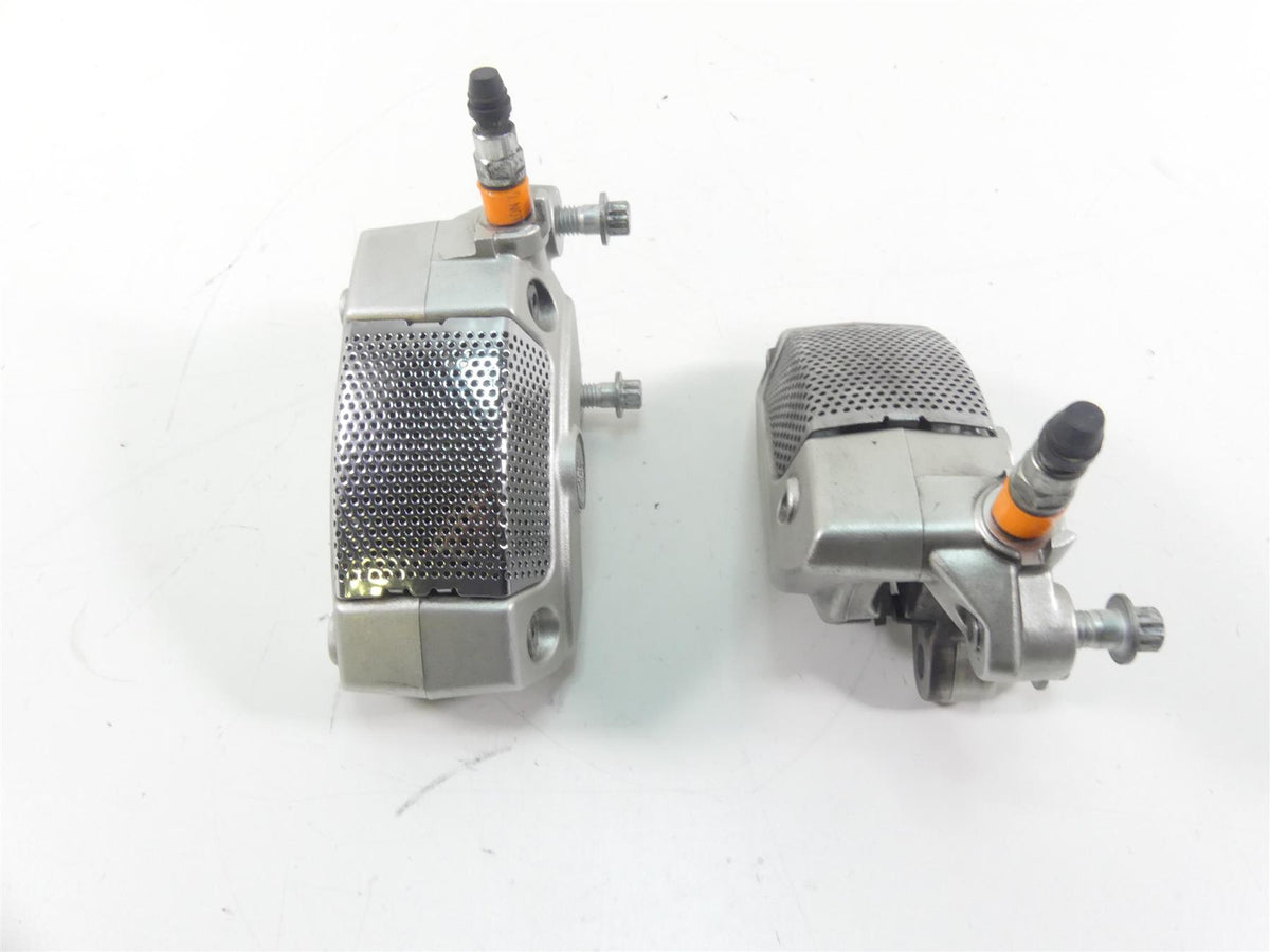 2009 Harley FLHTCU SE4 CVO E-Glide Front Brake Caliper Set 42938-08 42939-08 {{ shop.shopifyCountryName }} - Mototech271