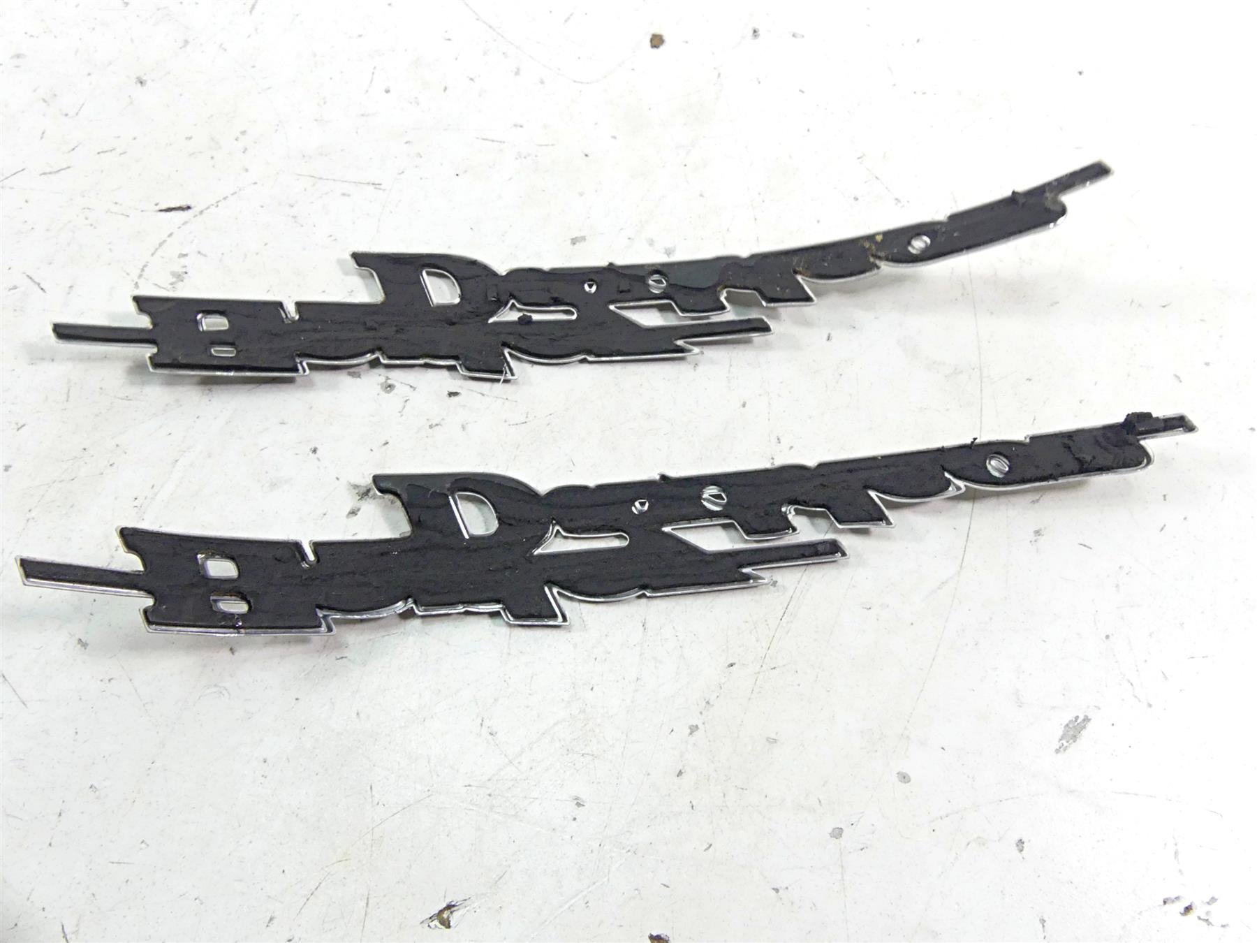 2015 Harley Touring FLHXS Street Glide Fuel Gas Tank Emblems 62435-11 62437-11 {{ shop.shopifyCountryName }} - Mototech271