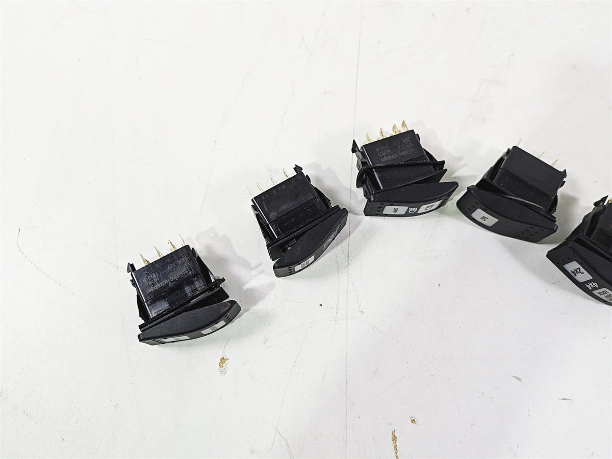 2018 Can Am Maverick X3 XRC Turbo R DPS Light Front Lock Switch 710004492 {{ shop.shopifyCountryName }} - Mototech271