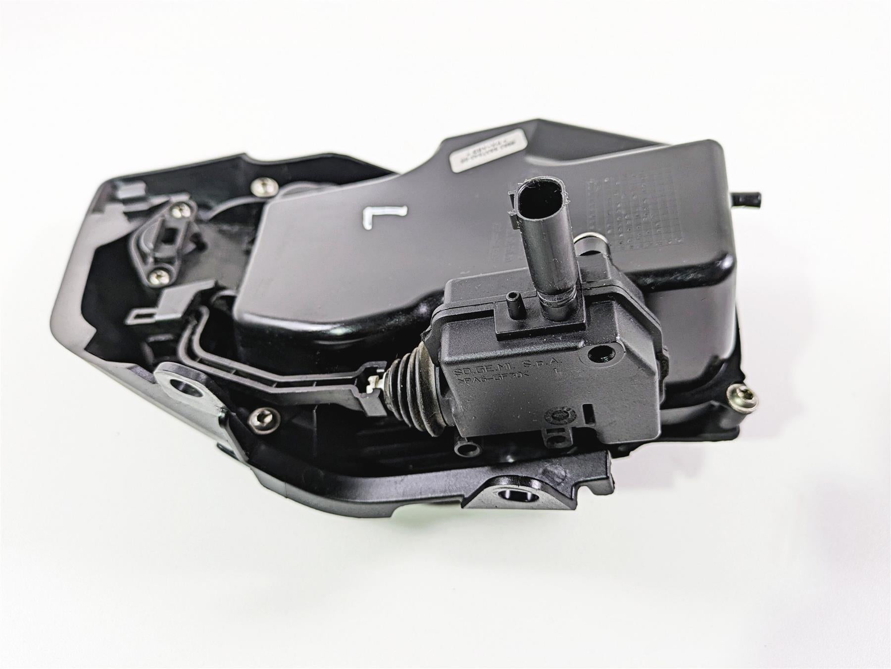 2019 BMW R1250RT K52 Left Storage Compartment Box 46638544957 46638537843 {{ shop.shopifyCountryName }} - Mototech271