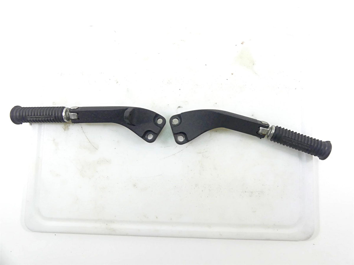 2017 Harley Dyna FXDB Street Bob Rear Passenger Foot Peg Set 49224-06A 49230-06 {{ shop.shopifyCountryName }} - Mototech271