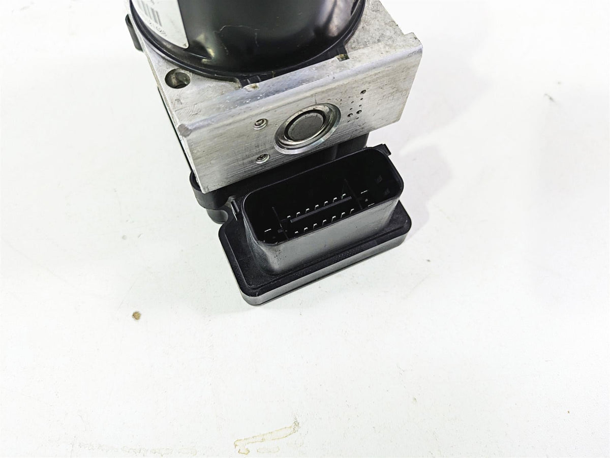 2016 Moto Guzzi Stelvio 1200 8V NTX Abs Brake Pump Unit Module 895351 {{ shop.shopifyCountryName }} - Mototech271