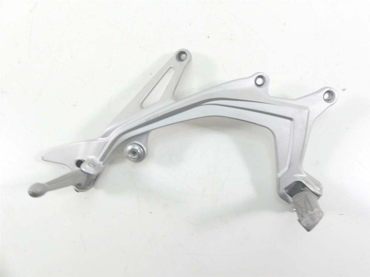 2018 Mv Agusta Brutale 800 RR Right Footpeg Foot Peg Mount Bracket Set 8AA0C1686 {{ shop.shopifyCountryName }} - Mototech271
