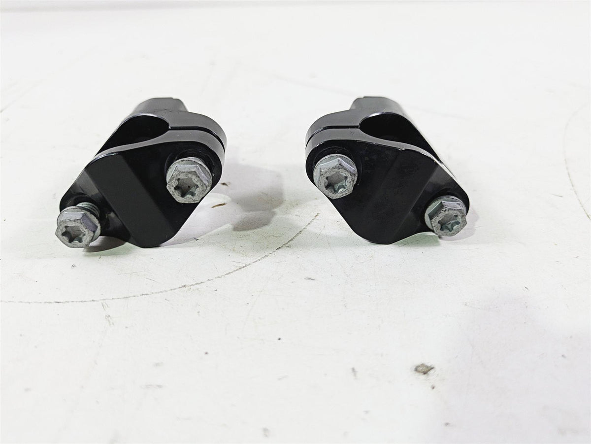 2022 KTM 1290 Super Adventure S Handlebar Riser Holder Set 00050000927 {{ shop.shopifyCountryName }} - Mototech271