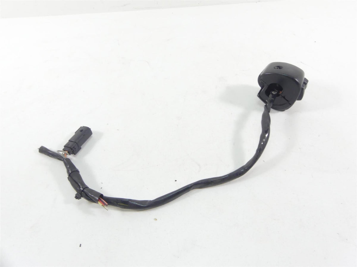 2015 Harley VRSCF Muscle Rod Right Start Stop Hand Control Switch 71684-06A {{ shop.shopifyCountryName }} - Mototech271