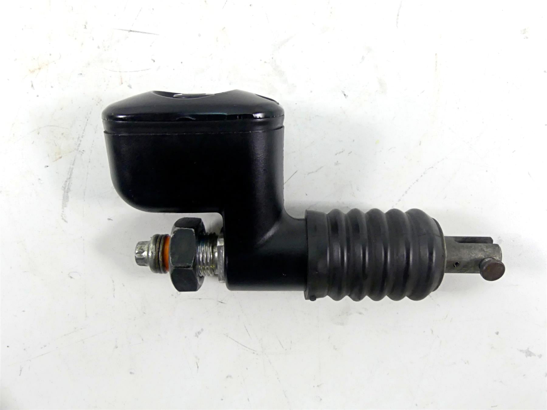 2002 Harley FLSTCI Softail Heritage Rear Brake Master Cylinder 41755-99F {{ shop.shopifyCountryName }} - Mototech271