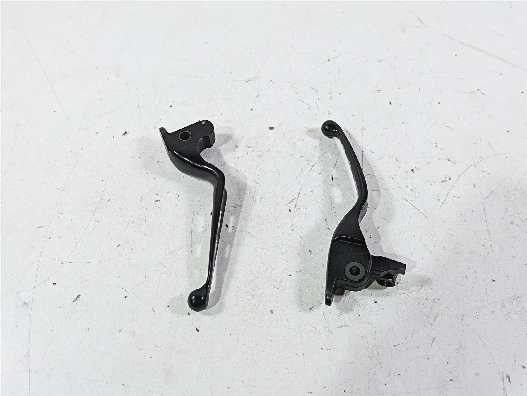 2015 Harley Touring FLHXS Street Glide Oem Edge Cut Lever Set 5311792 36700067 {{ shop.shopifyCountryName }} - Mototech271