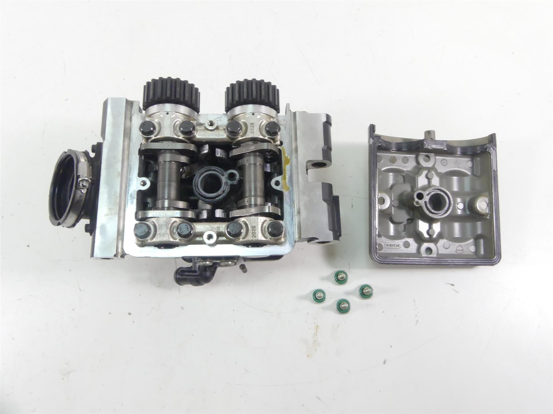 2015 Ducati Monster 1200 S Rear Vertical Cylinderhead Cylinder Head 30123662AC {{ shop.shopifyCountryName }} - Mototech271