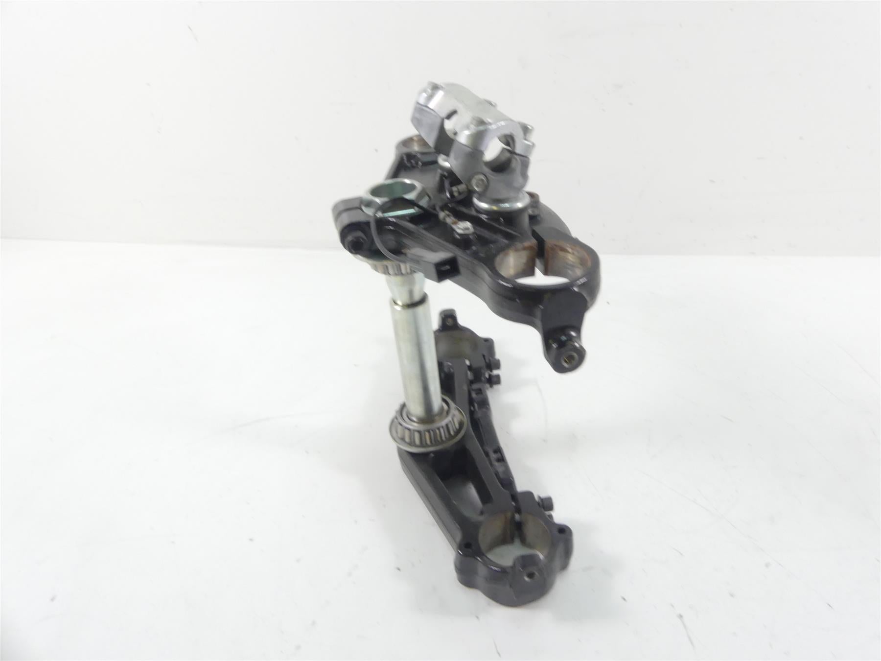 2014 Harley Touring FLHTK Electra Glide Triple Tree Clamp Set 41mm 45900091A {{ shop.shopifyCountryName }} - Mototech271