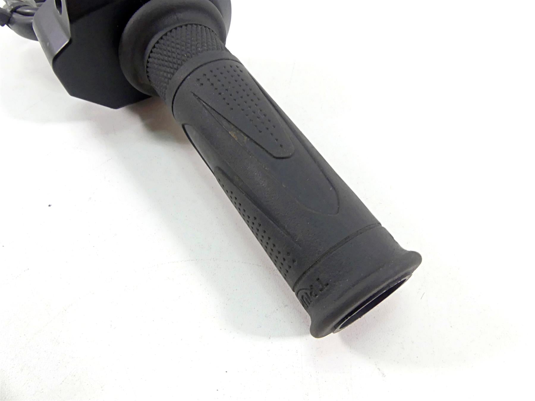 2022 Triumph Speed Triple 1200 RS Ride Fly By Wire Throttle Grip T2045140 {{ shop.shopifyCountryName }} - Mototech271
