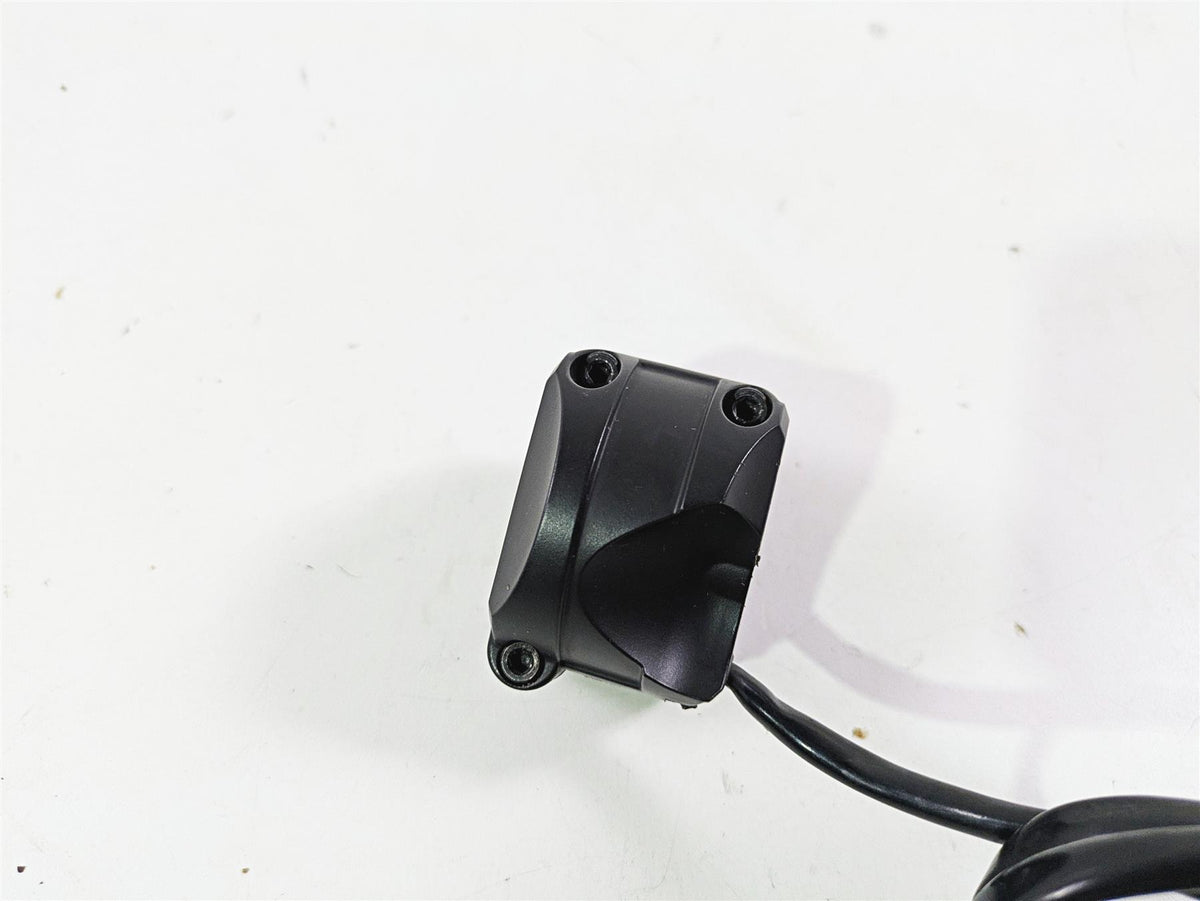 2016 Ducati Monster 1200 S Right Hand Control Switch Start Kill 65010121E {{ shop.shopifyCountryName }} - Mototech271