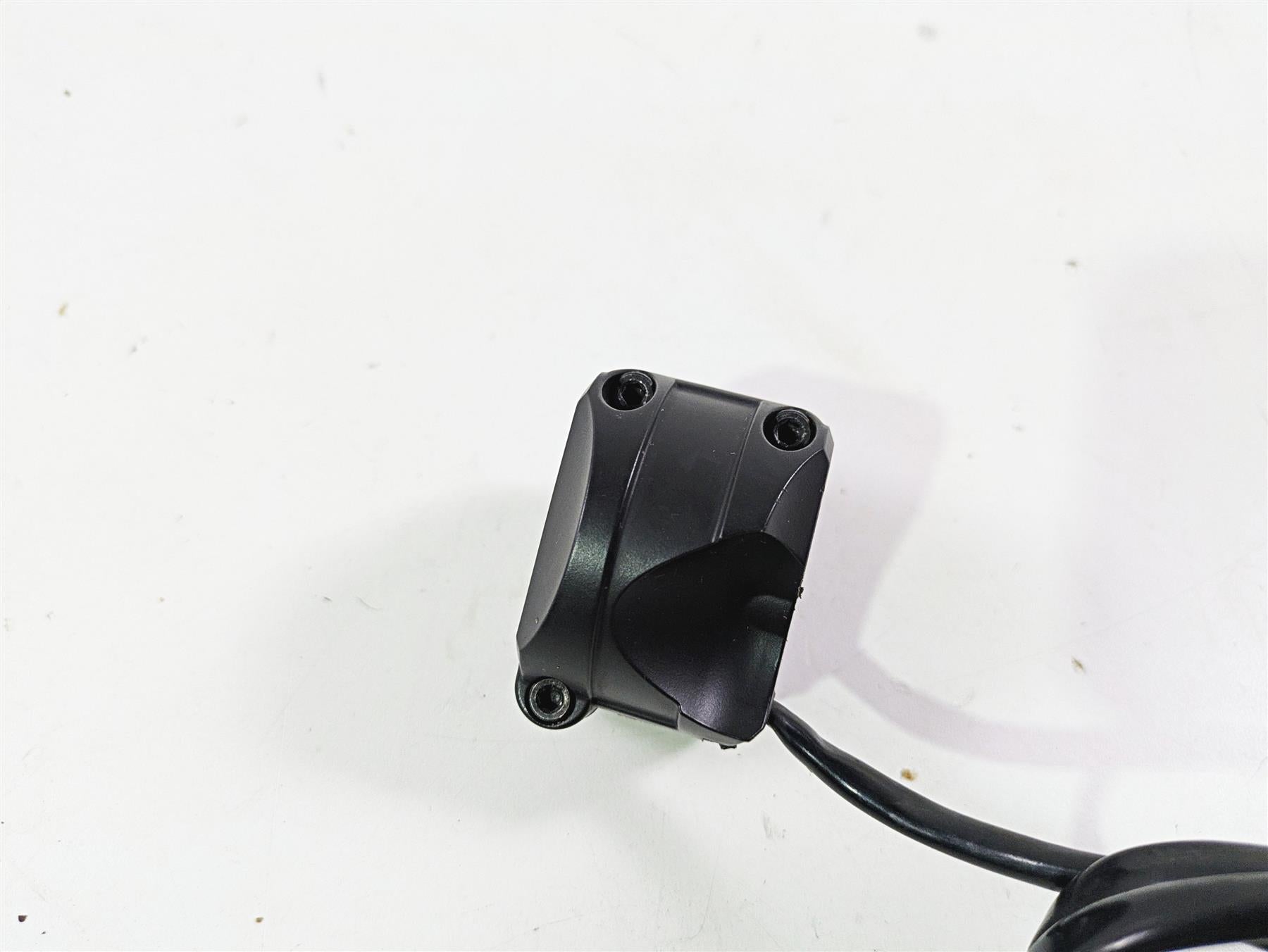 2016 Ducati Monster 1200 S Right Hand Control Switch Start Kill 65010121E {{ shop.shopifyCountryName }} - Mototech271