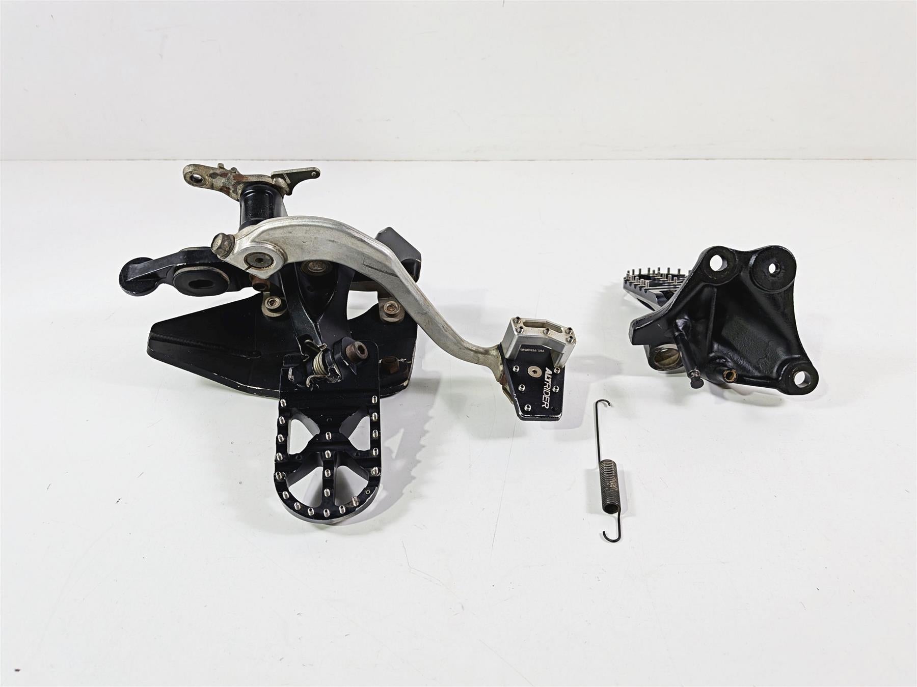 2017 Honda CRF1000 Africa Twin Left Right Front Foot Peg Set 50625-MJP-G50-Mototech271