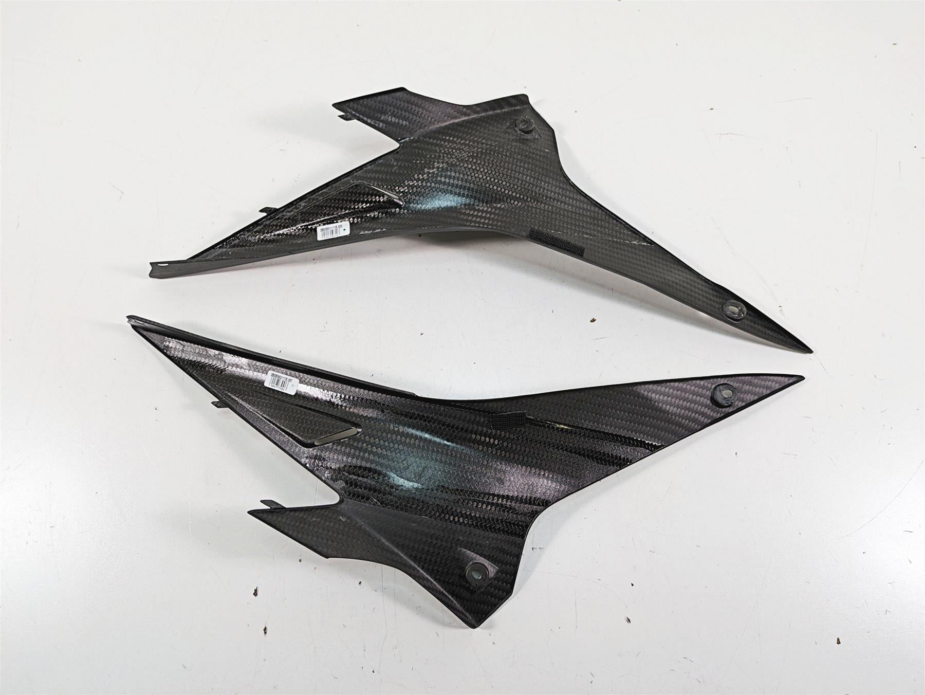2020 Aprilia Tuono V4 Factory Under Seat Side Cover Fairings 2B005962 2B005961 {{ shop.shopifyCountryName }} - Mototech271
