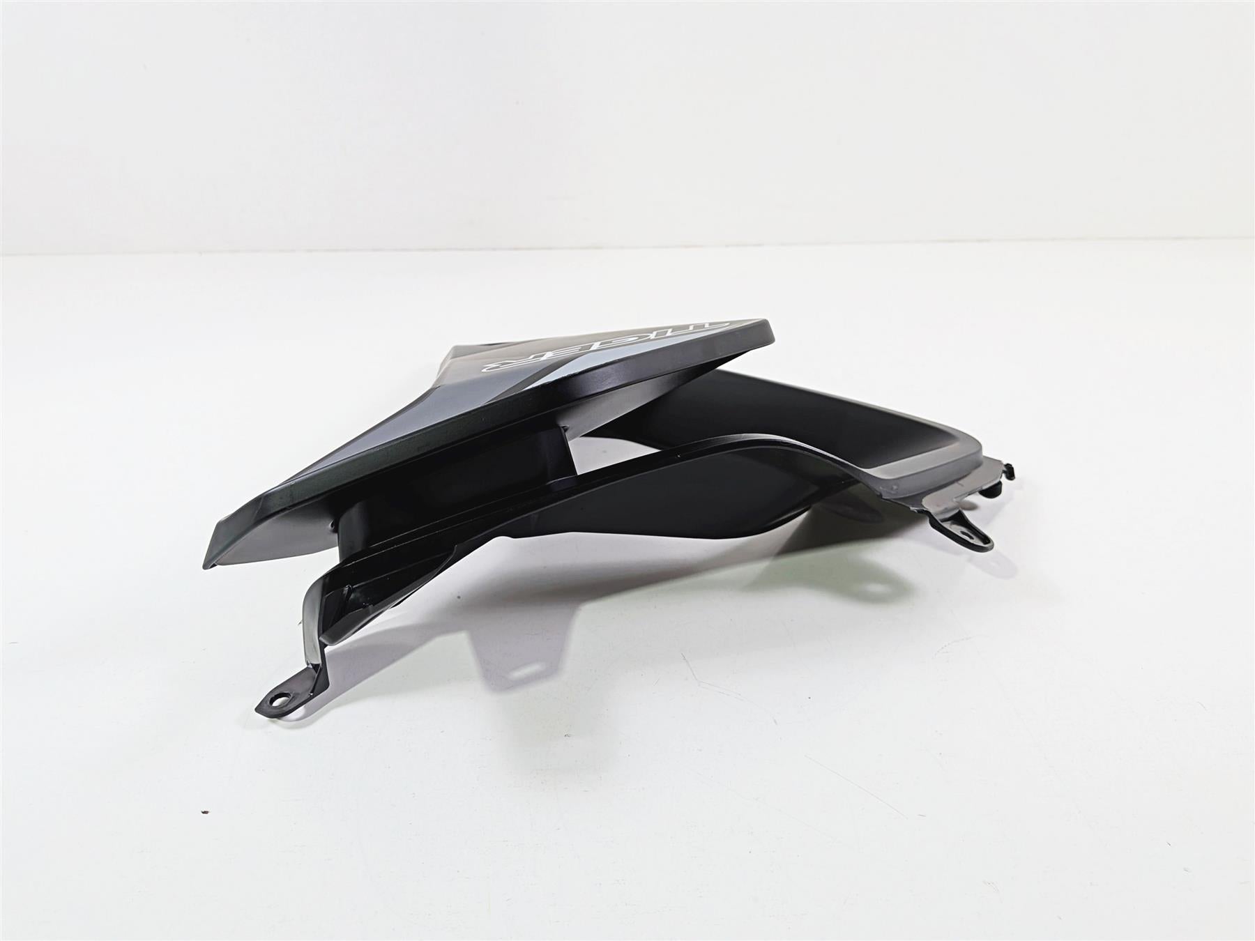 2022 Triumph Tiger 900 GT Pro Right Main Tank Fairing Cover Set T2311820 {{ shop.shopifyCountryName }} - Mototech271