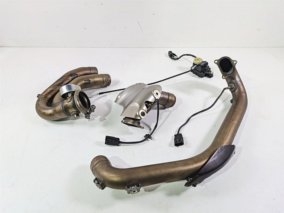 2013 Ducati Hypermotard 821 SP Exhaust Header Pipe & Servo Set 57013292B {{ shop.shopifyCountryName }} - Mototech271