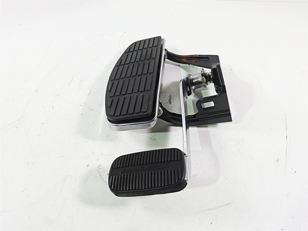 2004 Harley FLSTCI Softail Heritage Front Right Floor Board & Brake 50600026 {{ shop.shopifyCountryName }} - Mototech271