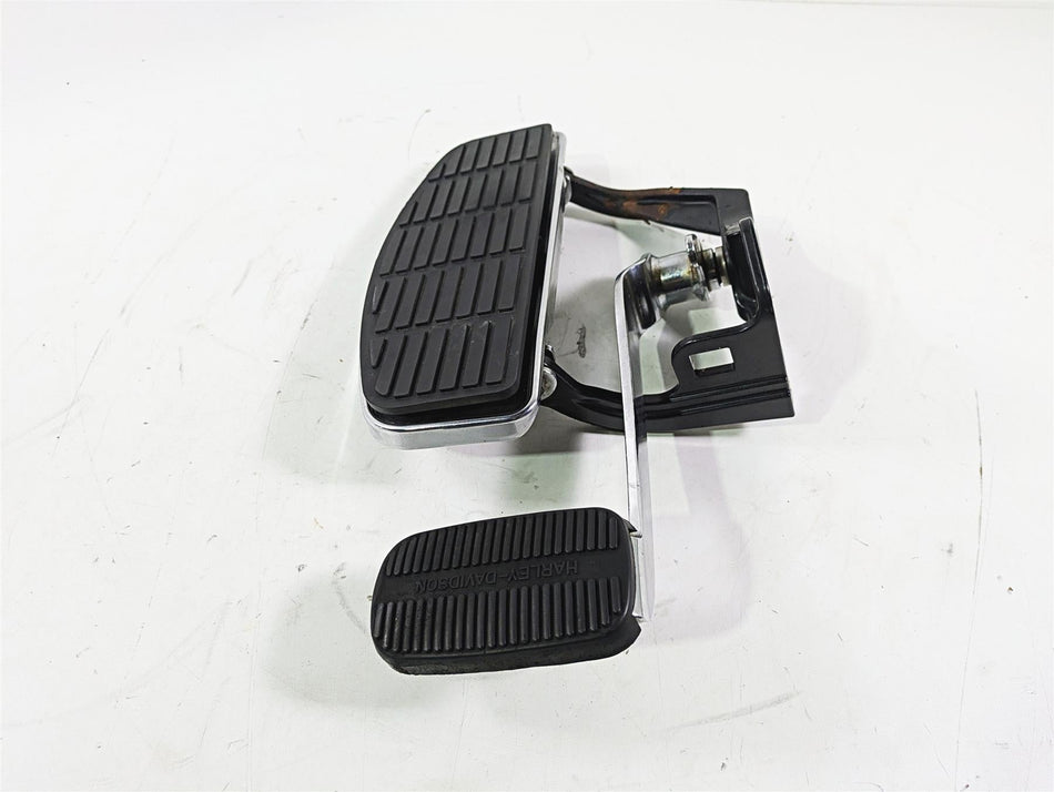 2004 Harley FLSTCI Softail Heritage Front Right Floor Board & Brake 50600026 {{ shop.shopifyCountryName }} - Mototech271