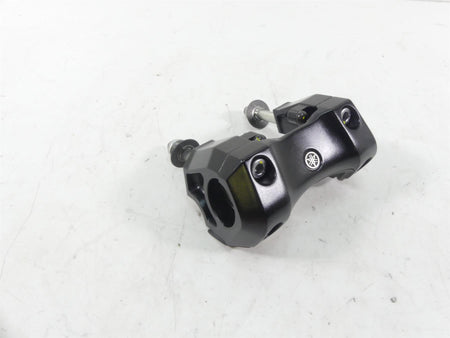 2013 Yamaha VMX17 V-Max 1700 Handlebar Handel Bar Riser Set 2S3-23441-00-00 {{ shop.shopifyCountryName }} - Mototech271