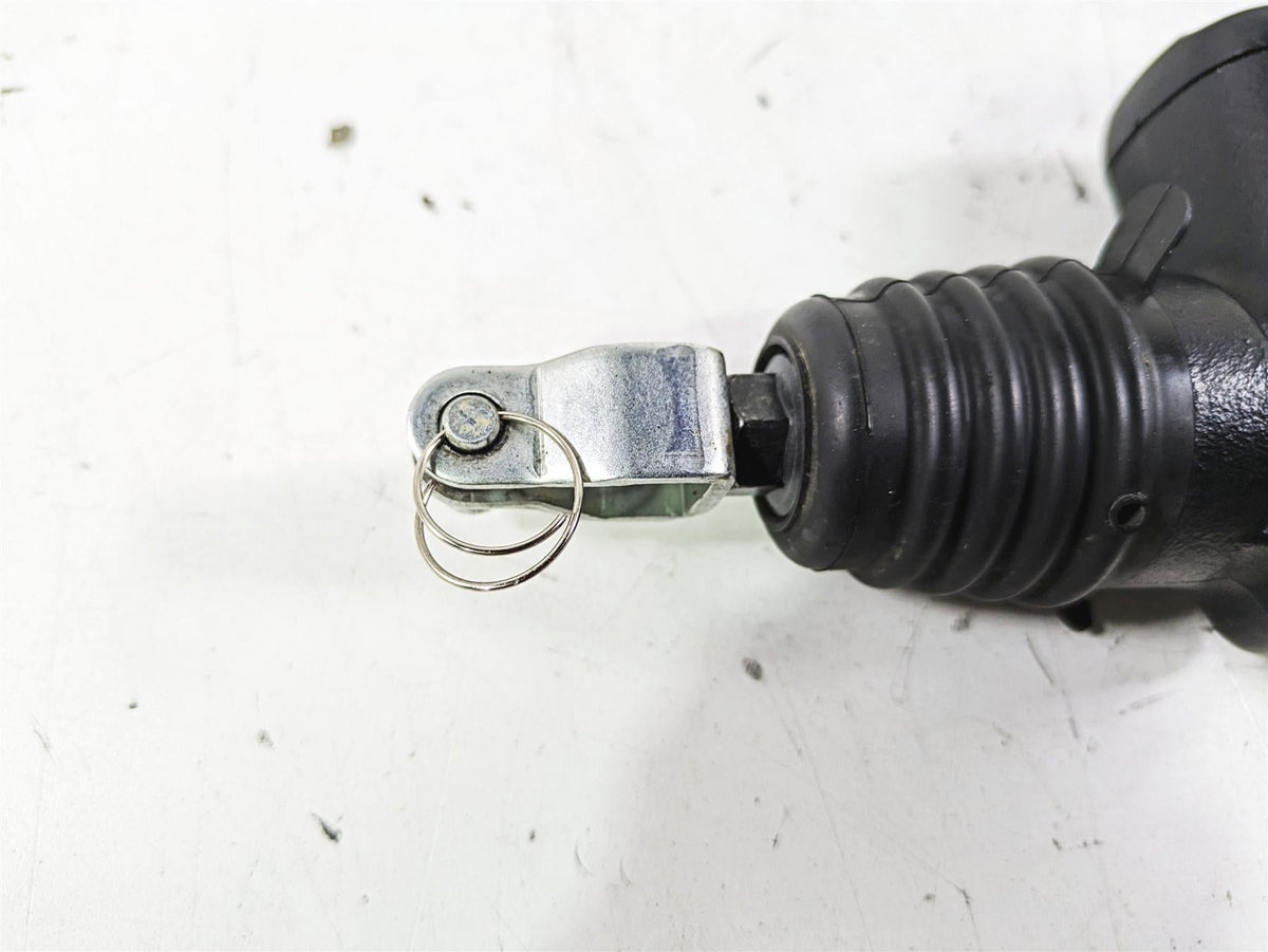 2021 Harley Softail FLSL Slim Rear Brake Master Cylinder 5/8" 41700460 {{ shop.shopifyCountryName }} - Mototech271