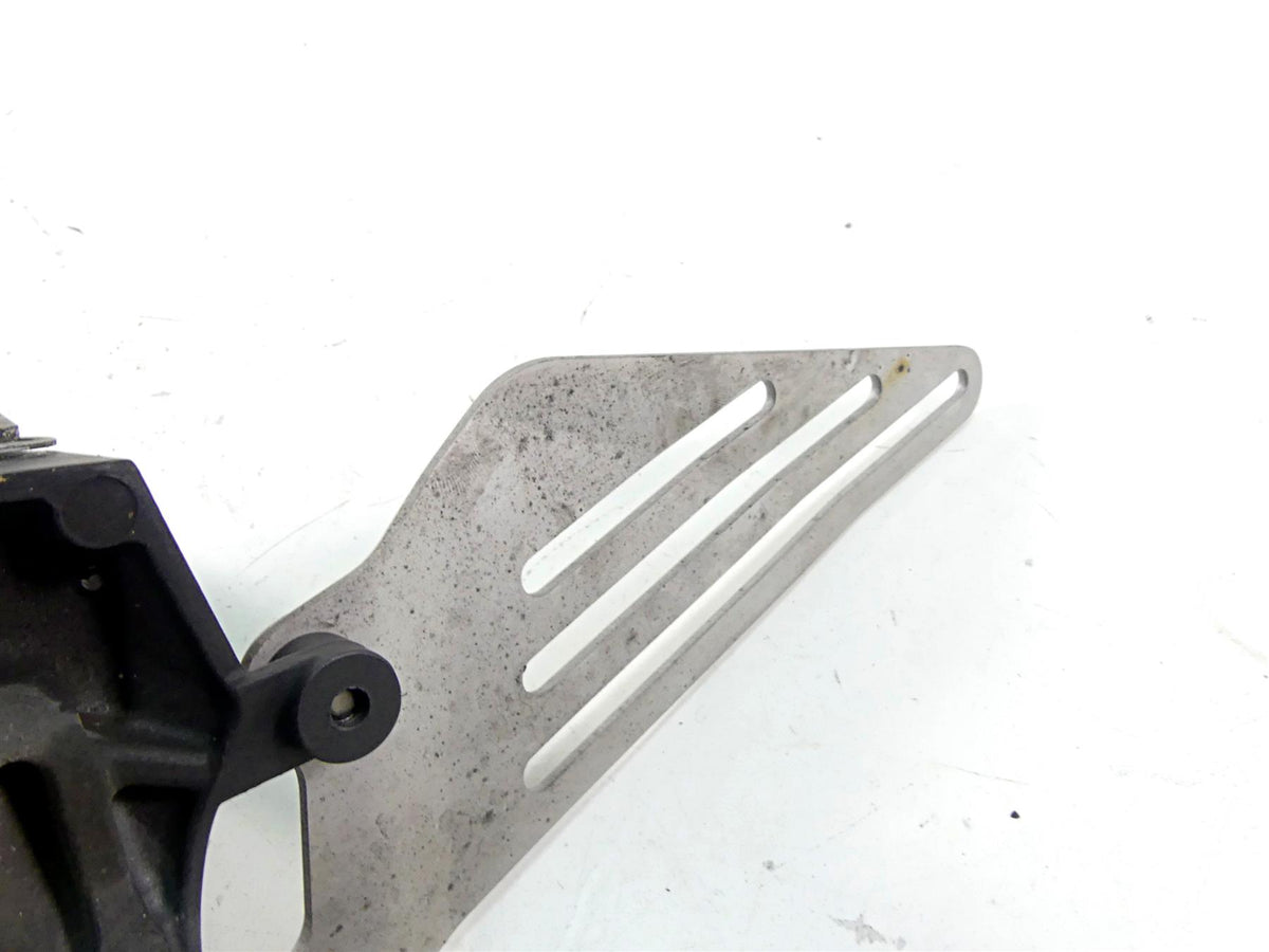 2017 Kawasaki ZX1400 ZX14R Ninja Front Left Rider Footpeg + Mount 35063-1337 {{ shop.shopifyCountryName }} - Mototech271
