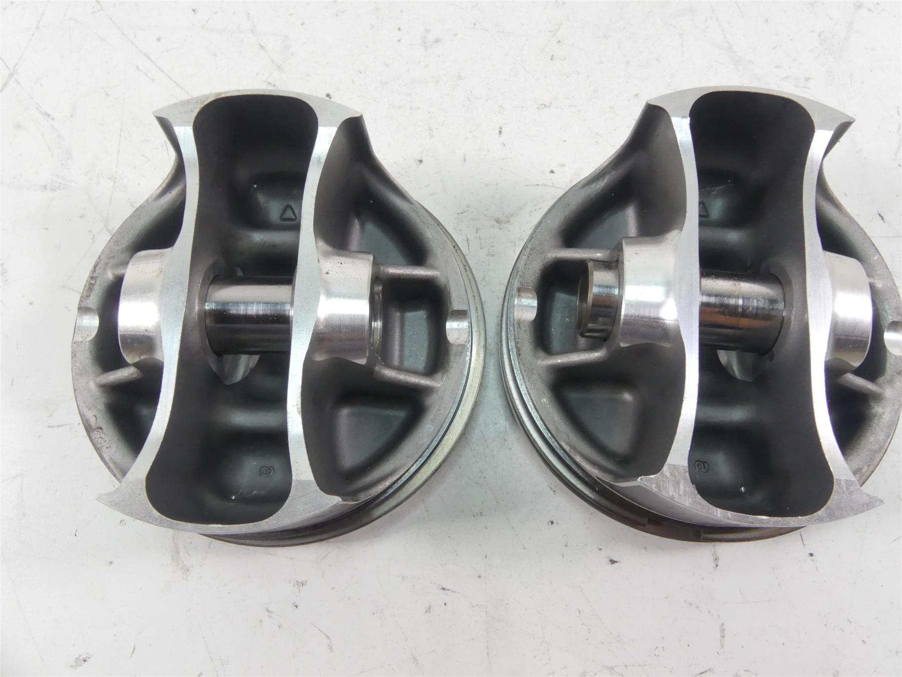 2020 Ducati Multistrada 1260 Enduro Cylinder Jug Piston Set 12022871BG 12022881B {{ shop.shopifyCountryName }} - Mototech271