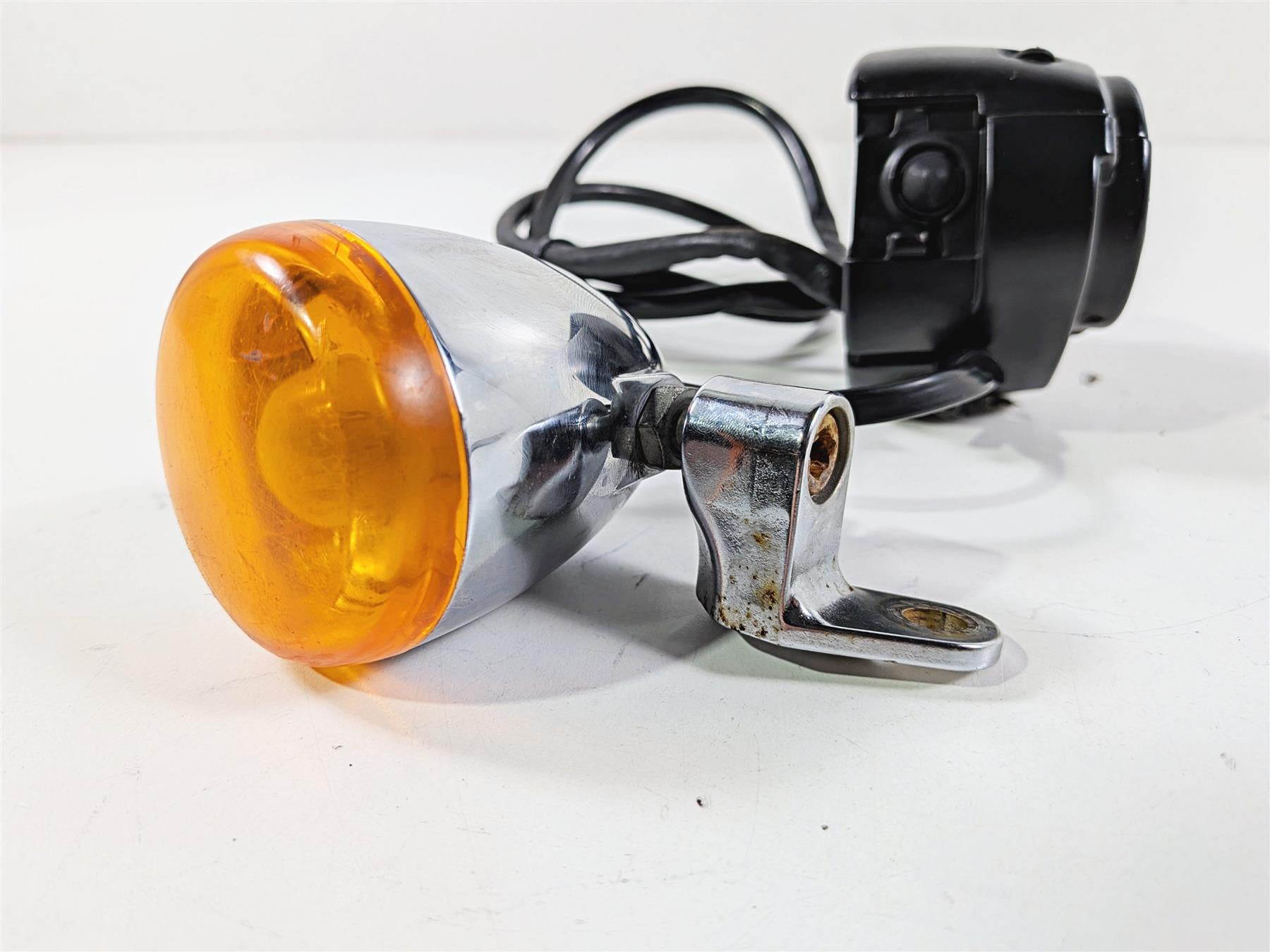 2012 Harley Softail FLSTF Fat Boy Left Hand Control Switch + Blinker 72943-12A {{ shop.shopifyCountryName }} - Mototech271