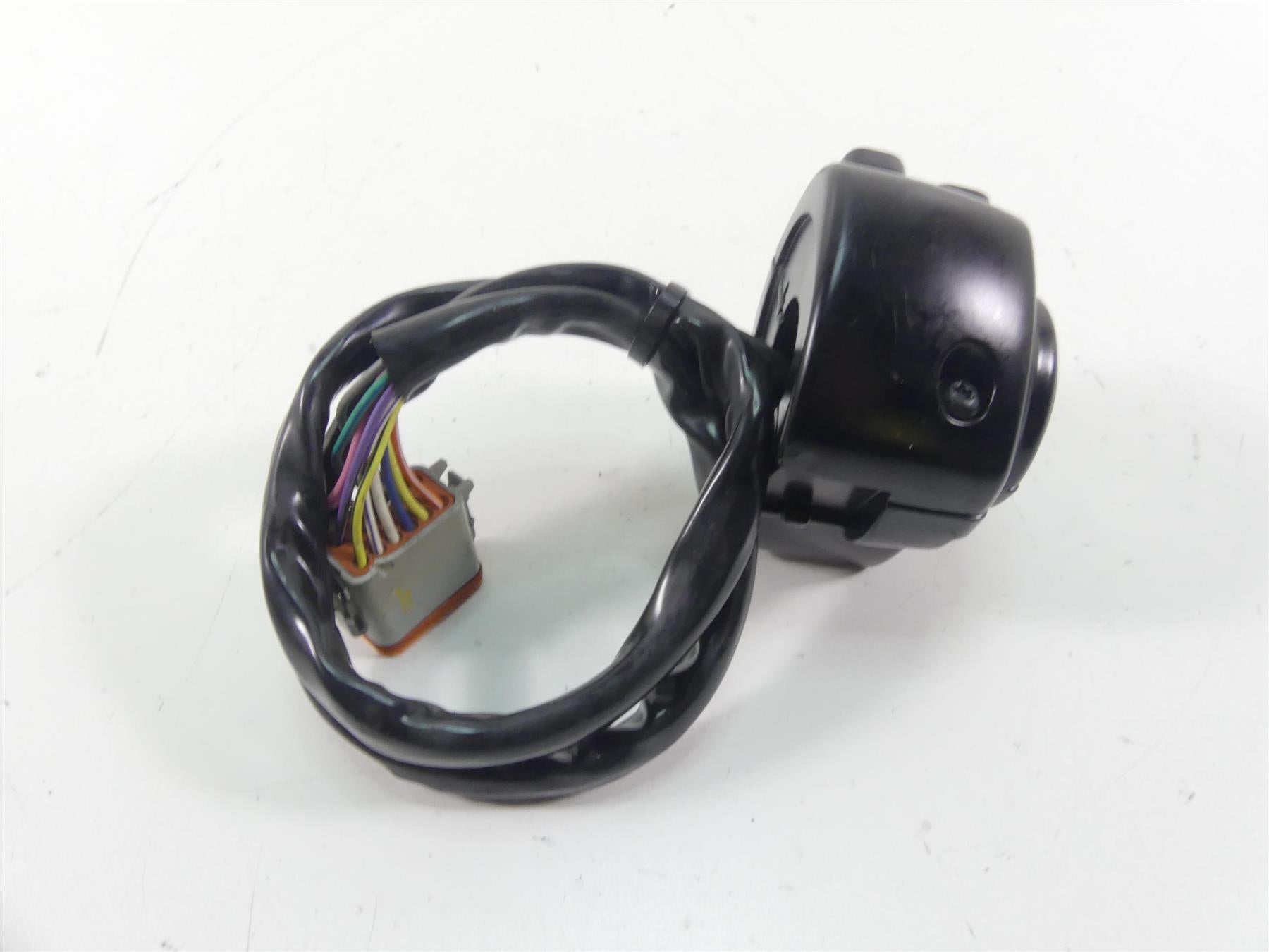 1999 Harley Touring FLHTCUI Electra Glide Left Hand Control Switch 71682-06A {{ shop.shopifyCountryName }} - Mototech271