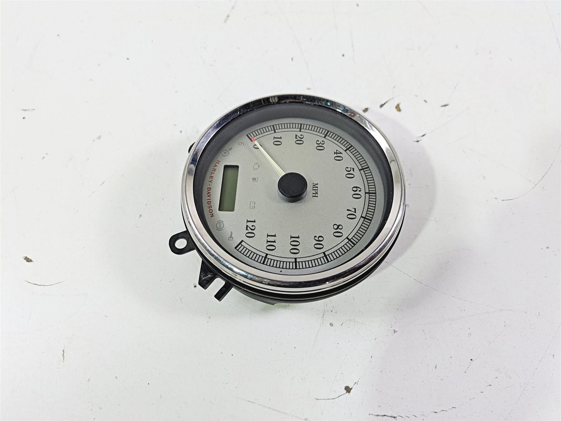 2011 Harley FXDC Dyna Super Glide Speedometer Gauge Instrument 32K 67096-09 {{ shop.shopifyCountryName }} - Mototech271